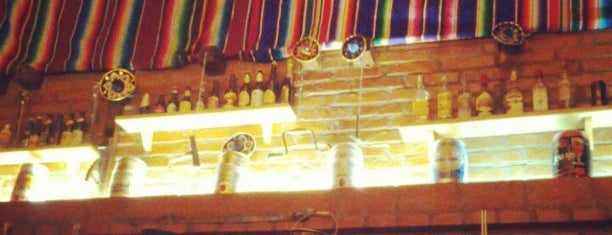 Tequila Pub is one of Giringiro.