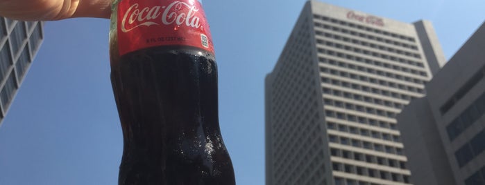 Coca-Cola AOC Courtyard is one of สถานที่ที่ Chia ถูกใจ.