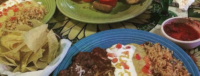 El Chico مطعم إل شيكو المكسيكي is one of Posti che sono piaciuti a Tuesunmerd.