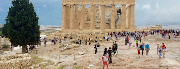 Akropolis Athena is one of Tempat yang Disukai Tuesunmerd.