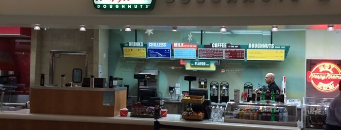 Krispy Kreme Doughnuts is one of Maria Isabel : понравившиеся места.