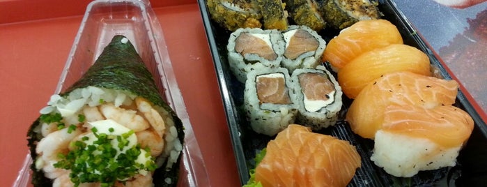 Sik Sushi is one of Lieux qui ont plu à Gustavo.