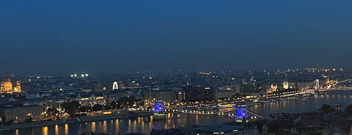 White Raven Skybar & Lounge is one of Budapest 2.