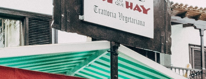 Hay Lo Que Hay is one of restaurantes favoritos.