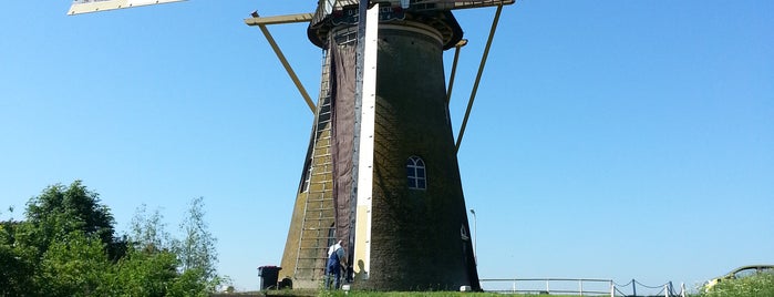 Korenmolen De Lelie is one of Molenroute Hoeksche-Waard.