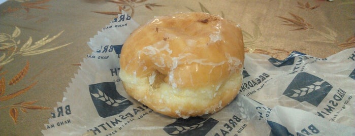 Memorial Donuts is one of Danielさんの保存済みスポット.