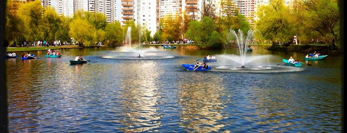 Воронцовский парк is one of Moscow.