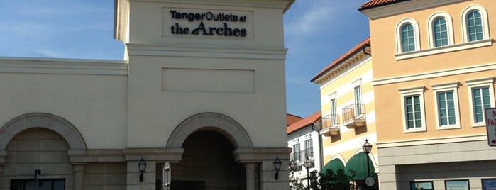 Tanger Outlets Deer Park is one of New York dream.