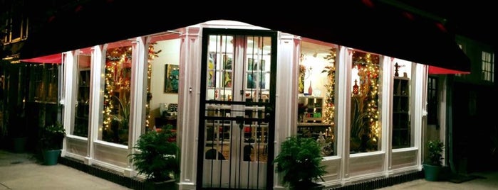CJ Nero Gallery & Gifts is one of Plwm’s Liked Places.