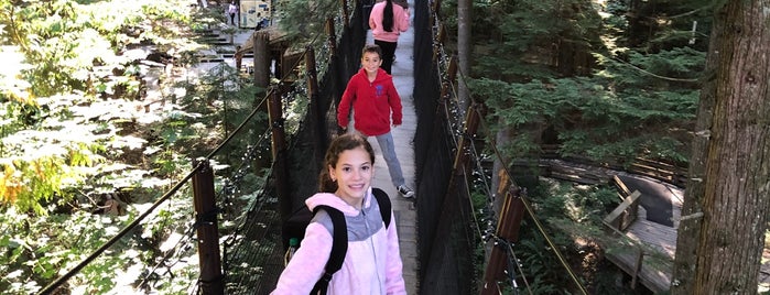 Capilano Treetop Adventure is one of Tempat yang Disukai Roberto.