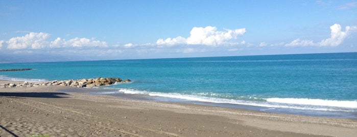Spiaggia di Capo d'Orlando is one of Tempat yang Disukai Simone.