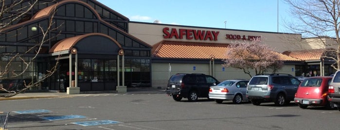 Safeway is one of Andie’s Liked Places.