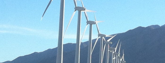 San Gorgonio Pass Wind Farm is one of Palm Springs (PSP).