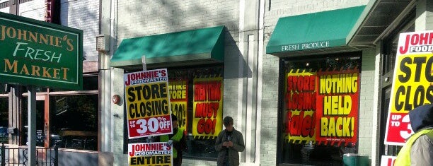 Johnnie's Fresh Market is one of Beautiful Boston.