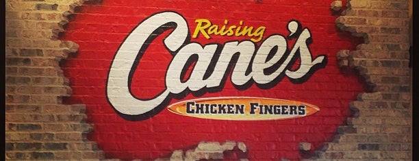 Raising Cane's Chicken Fingers is one of Lugares favoritos de Elizabeth.