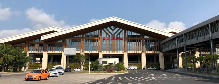 Phoenix Airport Railway Station is one of Tempat yang Disukai N.