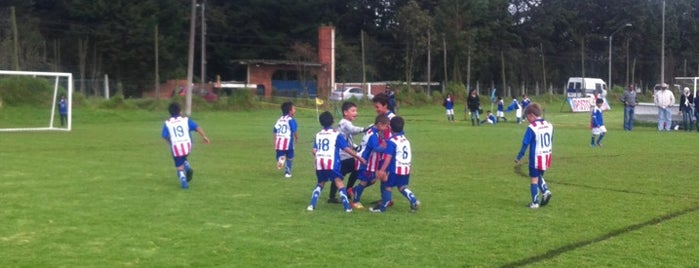 Maracana Club Deportivo is one of Lugares favoritos de Diego Alberto.