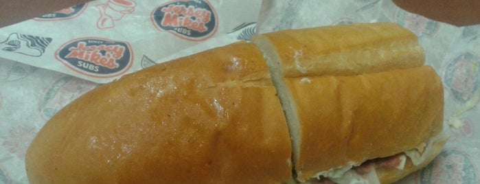 Jersey Mike's Subs is one of Lugares favoritos de Patrick.