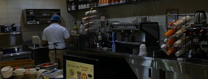 Dunkin Donuts is one of Lugares favoritos de Ahmed-dh.