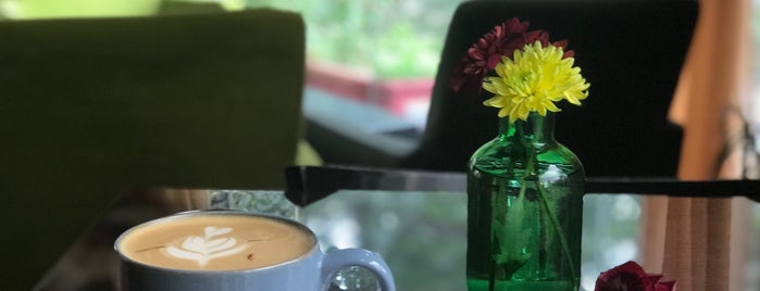 Up Coffee is one of كافه هاي تهران.