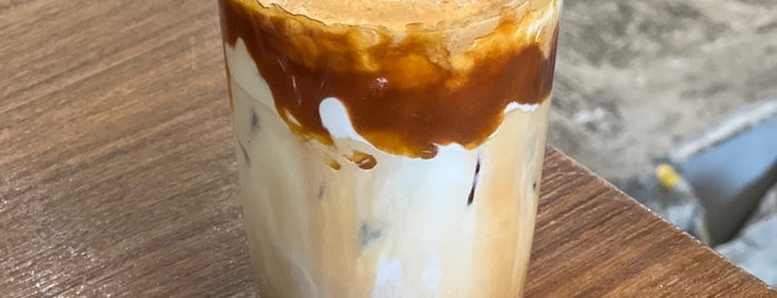 Unfinished Coffee Roaster is one of Art'ın Kaydettiği Mekanlar.