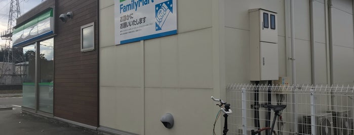 FamilyMart is one of Lieux qui ont plu à 高井.