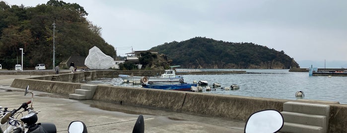 Naoshima is one of Orte, die Marina gefallen.