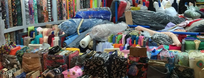 The Fabric Warehouse is one of Tempat yang Disukai Shank.