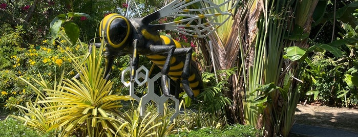 Big Bee Farm (Phuket) is one of Orte, die Cansu gefallen.
