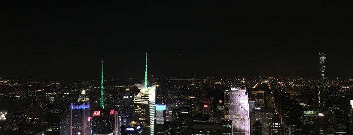 Empire State Building is one of Lieux qui ont plu à Fernando.