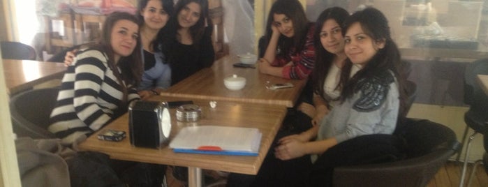 Köşebaşı Cafe is one of Posti che sono piaciuti a Elif.