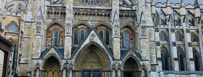 St. Margaret's Church is one of La folie @ London!.