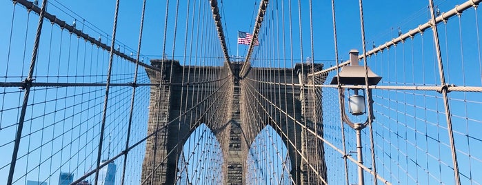 Brooklyn Bridge is one of Orte, die Petra gefallen.
