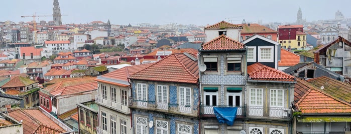 Terreiro da Sé is one of Porto Day 2 2016.6.12 (Sunday).