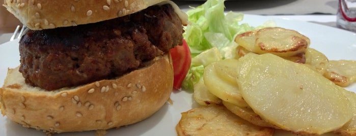 Lupo Bistrot e Burger Bar is one of Milan for Foodies.