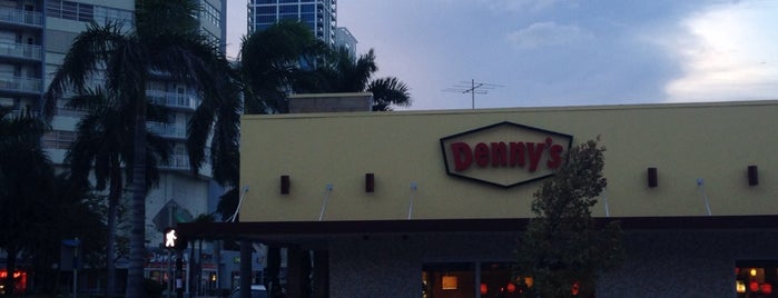 Denny's is one of สถานที่ที่บันทึกไว้ของ Neil.