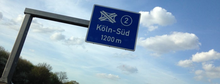 Kreuz Köln-Süd (12) (2) is one of Autobahnkreuze in Deutschland.