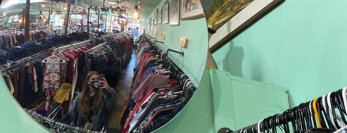 Green Element Resale is one of Secondhand Shops.