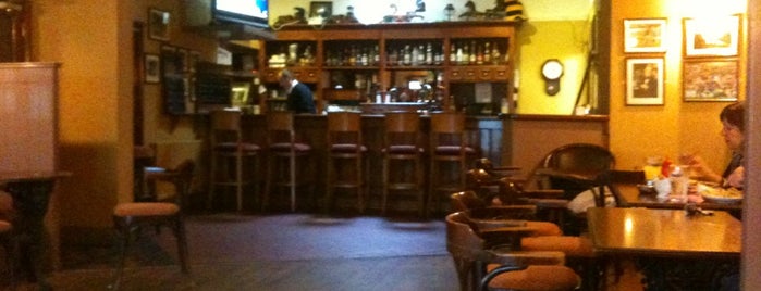 Morrissey's Bar & Restaurant is one of Ierland.