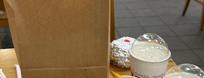 Five Guys is one of Lieux qui ont plu à ℕ𝕎𝔸.