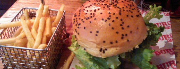 Burger Bar Joint is one of Locais curtidos por Christian Xavier.