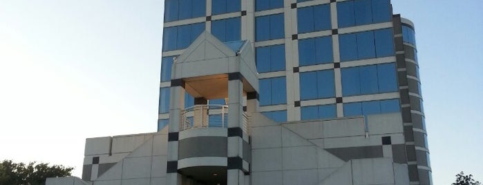 Omni Dallas Hotel at Park West is one of Tempat yang Disukai Barbara.