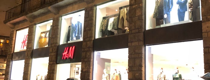 H&M is one of FIRENZE.