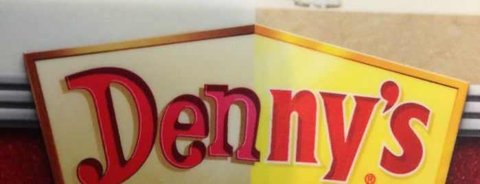 Denny's is one of สถานที่ที่ Sebastian ถูกใจ.