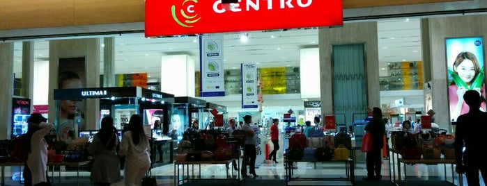Centro is one of สถานที่ที่ Claudia ถูกใจ.