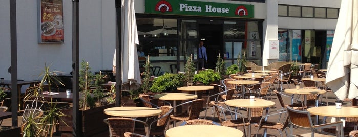 Pizza House is one of İlker ın mekanları.
