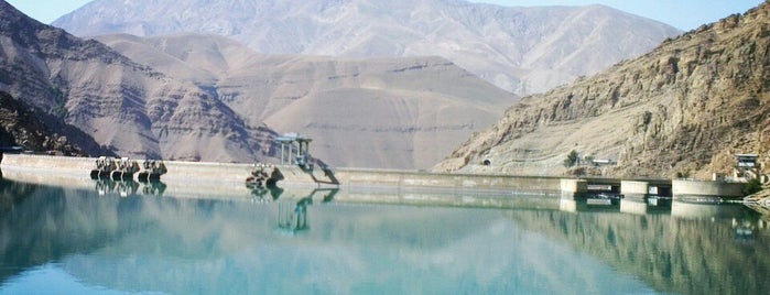 Karaj Dam | سد کرج is one of Mohammadrezaさんのお気に入りスポット.