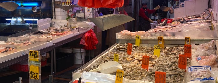 Win Choy Food Market is one of NYC runaround.