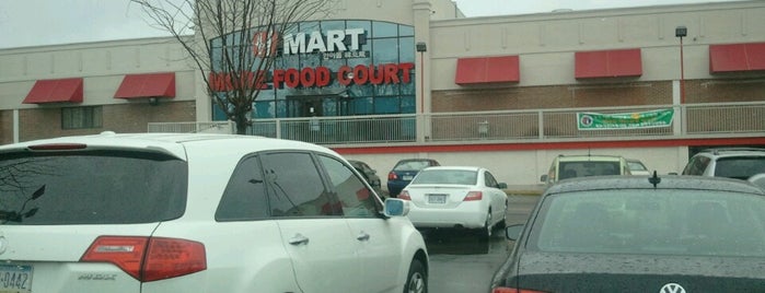 H Mart is one of Locais curtidos por Hirohiro.