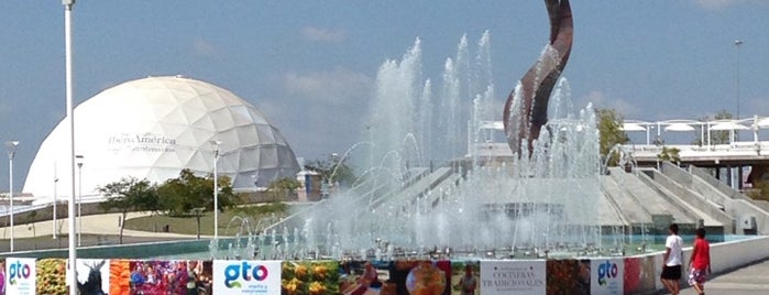 Parque Guanajuato Bicentenario is one of Tempat yang Disukai Liliana.